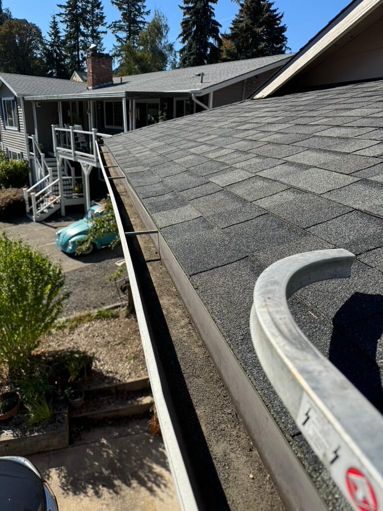 Gutter Cleaning Beaverton 5 gutter-cleaning-beaverton-after